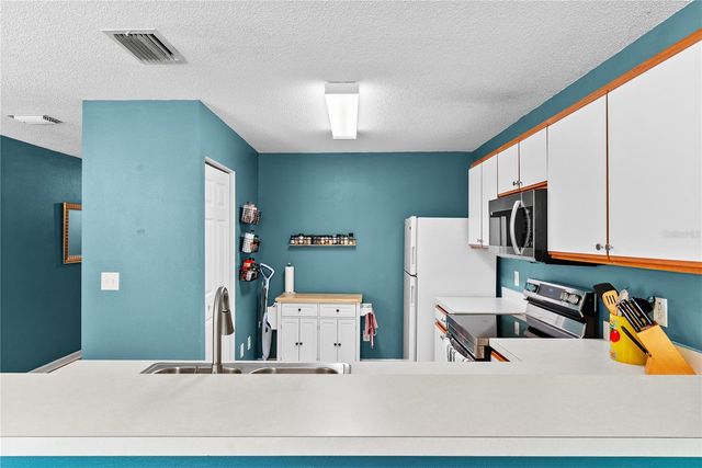 4229 WINDING RIVER WAY, Land O Lakes, FL 34639