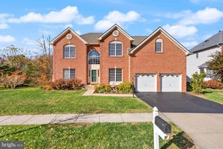 25416 CARRINGTON DR, Chantilly, VA 20152