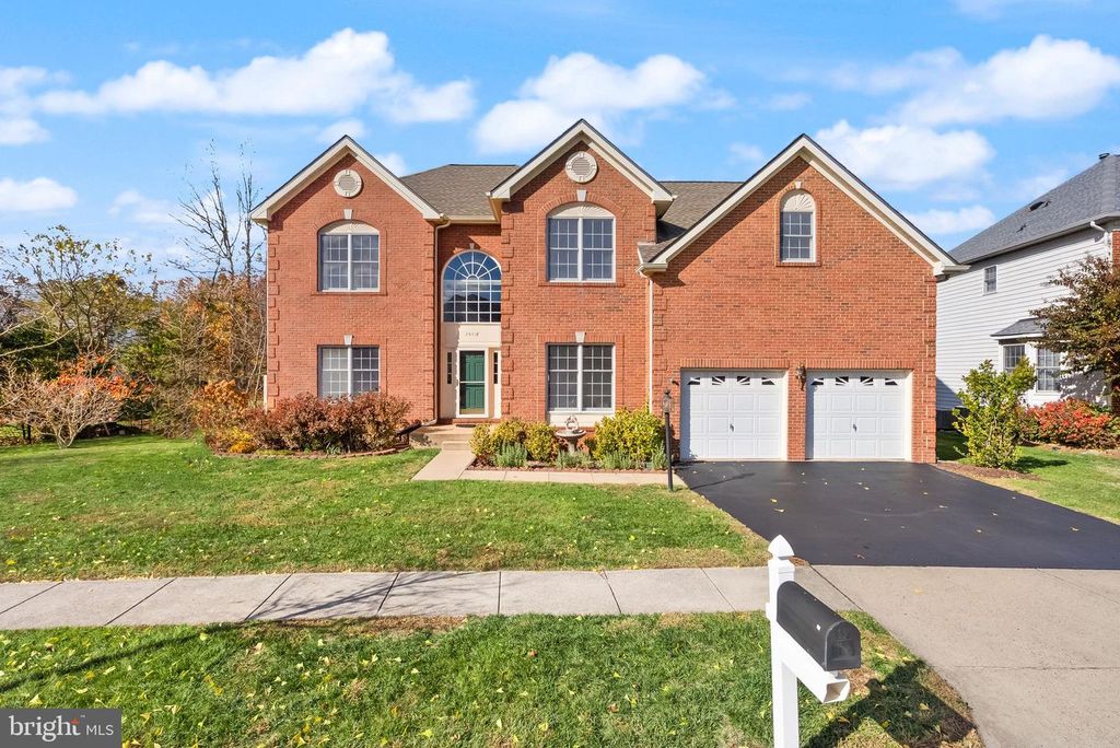 25416 CARRINGTON DR, Chantilly, VA 20152