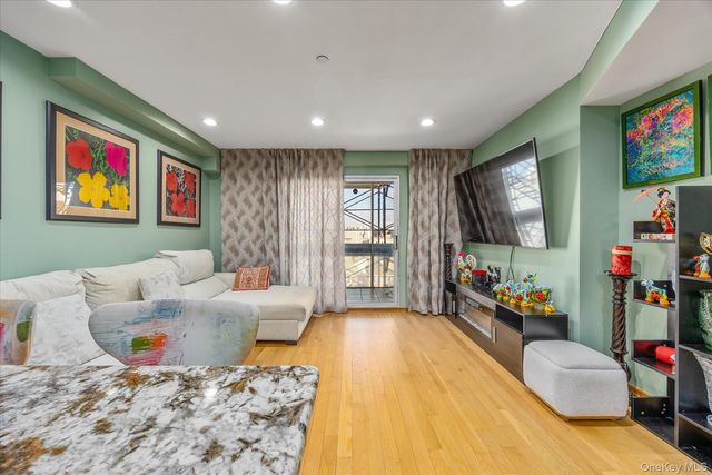 3015 Brighton 6th Street 6B, Brooklyn, NY 11235