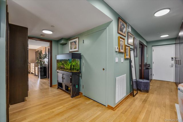 3015 Brighton 6th Street 6B, Brooklyn, NY 11235