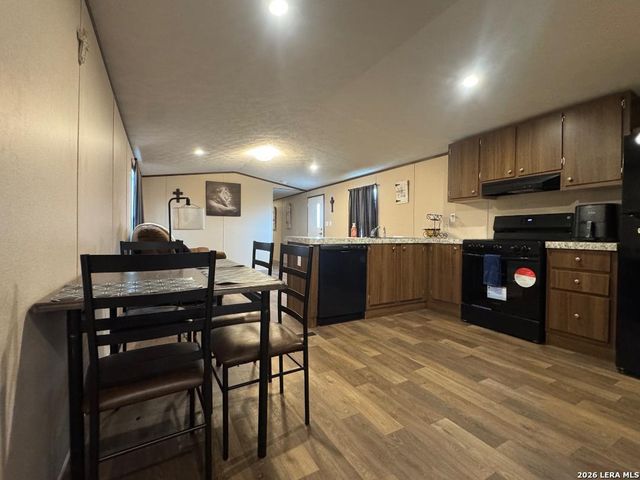 870 Ave. J, Christine, TX 78012