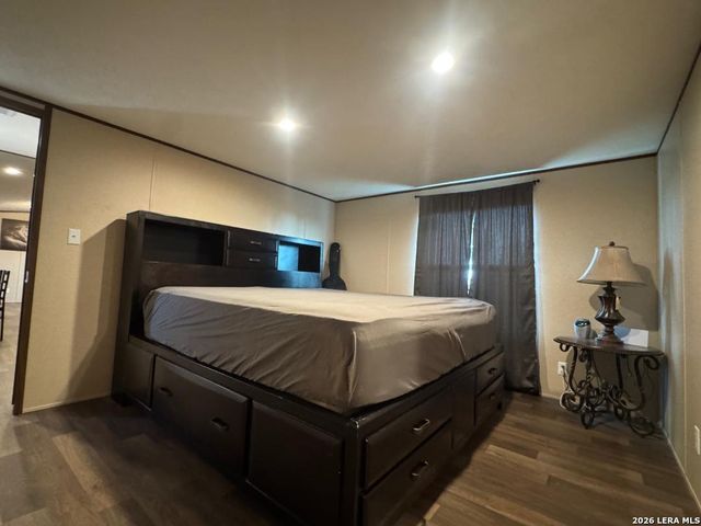 870 Ave. J, Christine, TX 78012