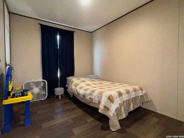 870 Ave. J, Christine, TX 78012