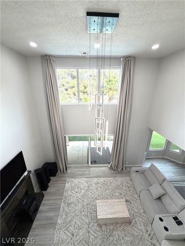 2724 Monrovia Drive, Las Vegas, NV 89117