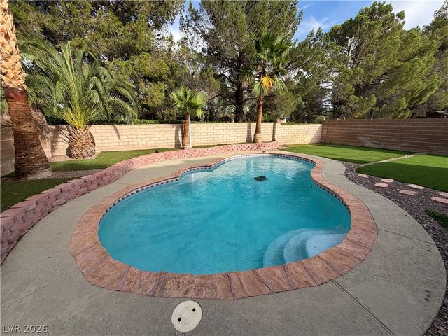 2724 Monrovia Drive, Las Vegas, NV 89117