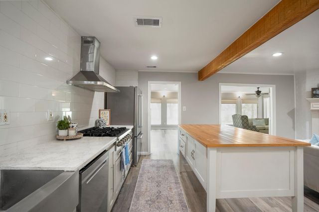 5918 Par Four Drive, Houston, TX 77088