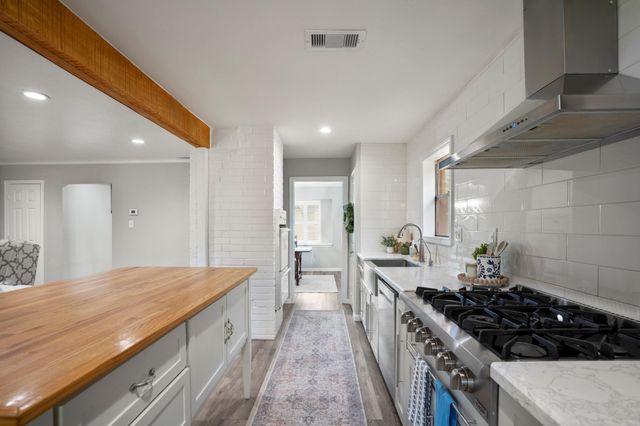 5918 Par Four Drive, Houston, TX 77088