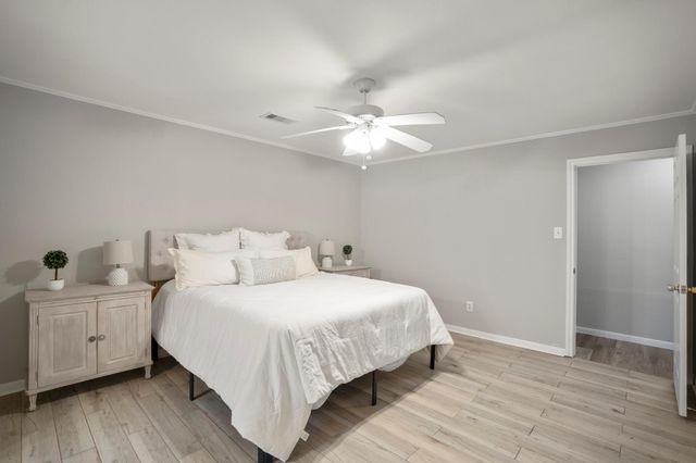 5918 Par Four Drive, Houston, TX 77088