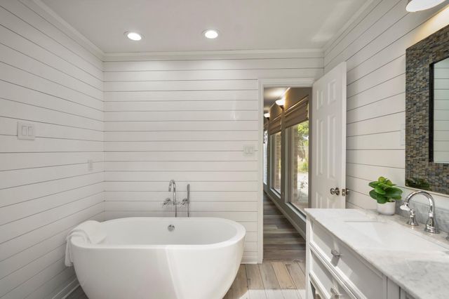 5918 Par Four Drive, Houston, TX 77088