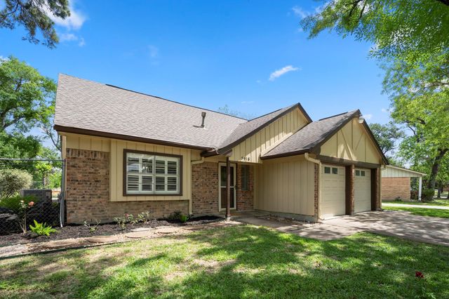 5918 Par Four Drive, Houston, TX 77088