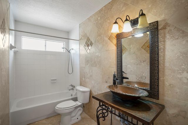 5918 Par Four Drive, Houston, TX 77088