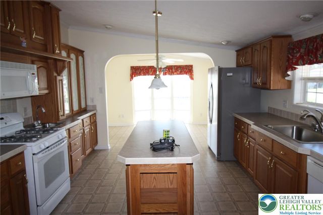 5256 Brunswick Lane, Macungie Boro, PA 18062
