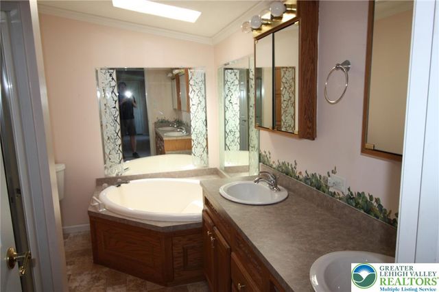 5256 Brunswick Lane, Macungie Boro, PA 18062