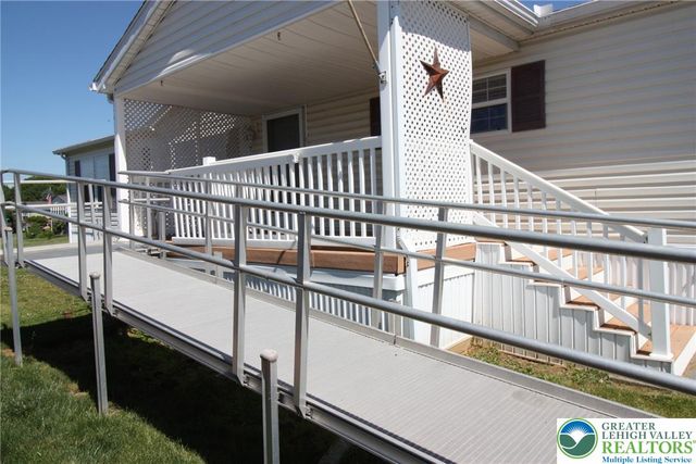 5256 Brunswick Lane, Macungie Boro, PA 18062