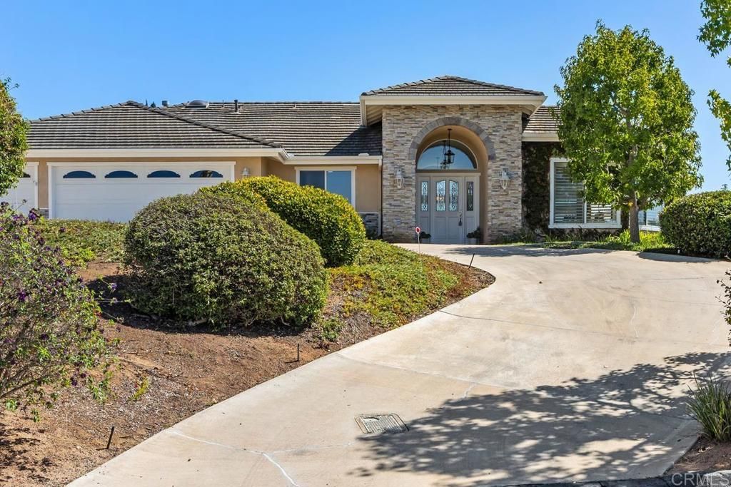 2286 Crest Hill Lane, Fallbrook, CA 92028 — exterior