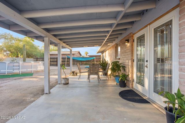 7641 N Casimir Pulaski Avenue, Tucson, AZ 85741