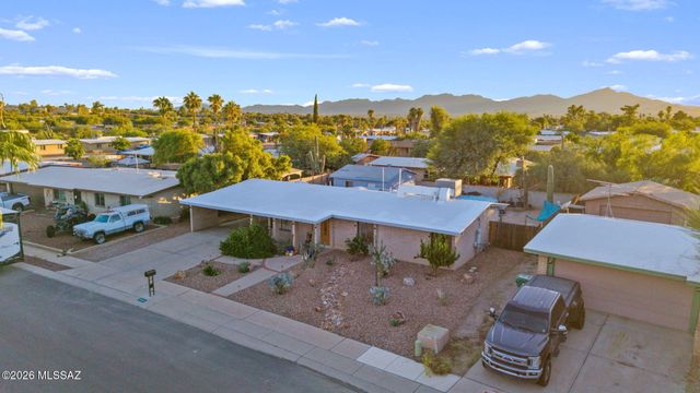 7641 N Casimir Pulaski Avenue, Tucson, AZ 85741