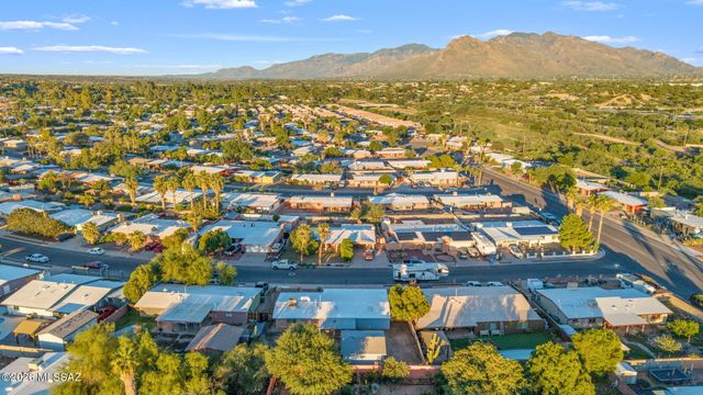 7641 N Casimir Pulaski Avenue, Tucson, AZ 85741