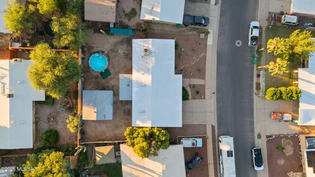 7641 N Casimir Pulaski Avenue, Tucson, AZ 85741