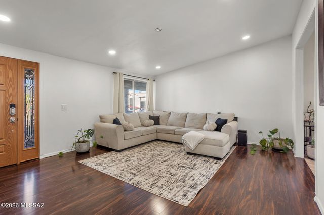 7641 N Casimir Pulaski Avenue, Tucson, AZ 85741