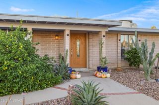 7641 N Casimir Pulaski Avenue, Tucson, AZ 85741