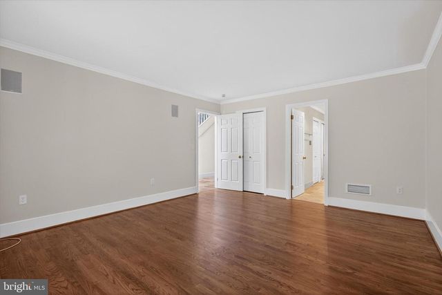 212 WILLOW VALLEY DR, Lancaster, PA 17602