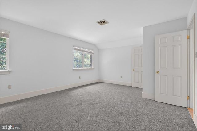 212 WILLOW VALLEY DR, Lancaster, PA 17602