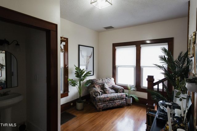 340 Carter Street, Bluff City, TN 37618