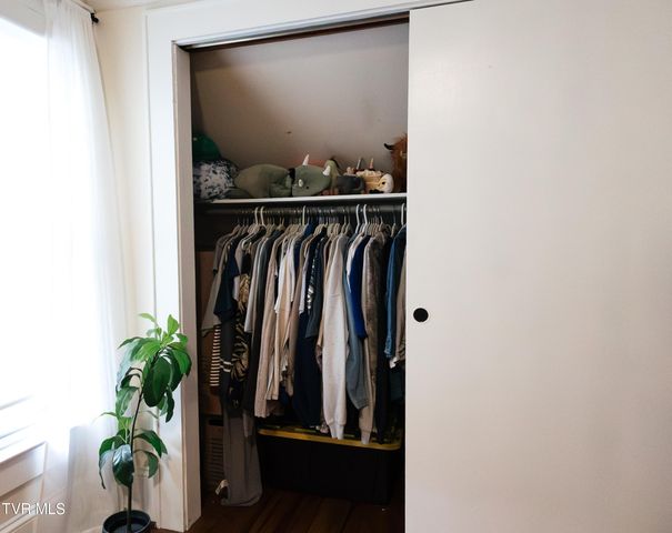 340 Carter Street, Bluff City, TN 37618