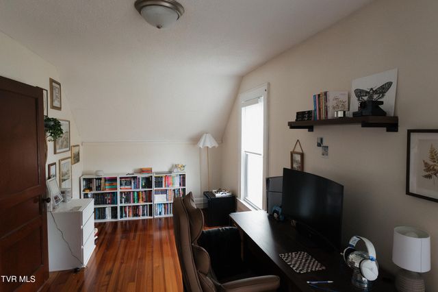 340 Carter Street, Bluff City, TN 37618