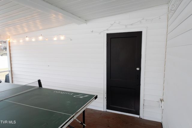 340 Carter Street, Bluff City, TN 37618