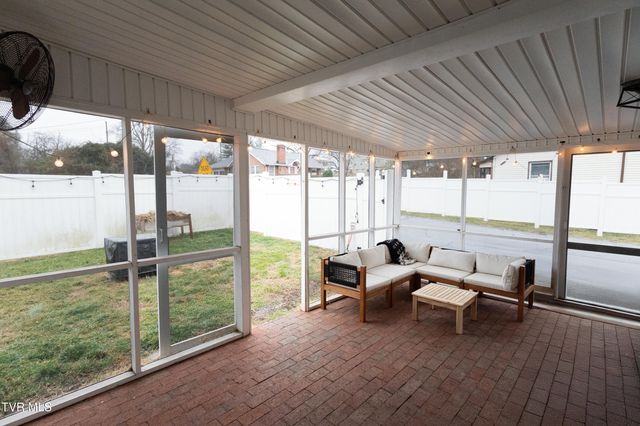 340 Carter Street, Bluff City, TN 37618