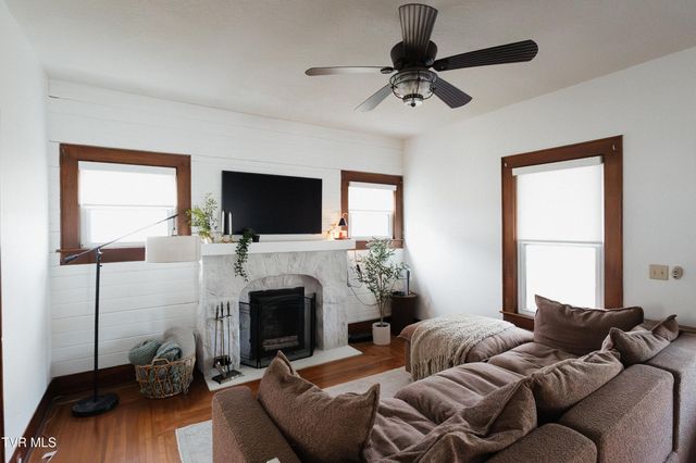 340 Carter Street, Bluff City, TN 37618