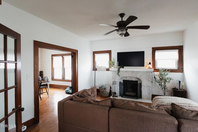 340 Carter Street, Bluff City, TN 37618