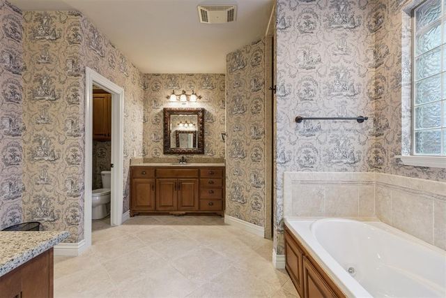 3524 Old Georgetowne Road, Edmond, OK 73013