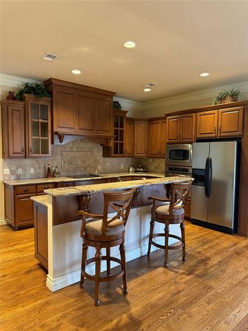 3524 Old Georgetowne Road, Edmond, OK 73013