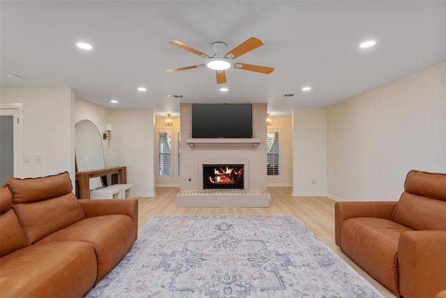 2218 Lazy Grove Drive, Kingwood, TX 77339