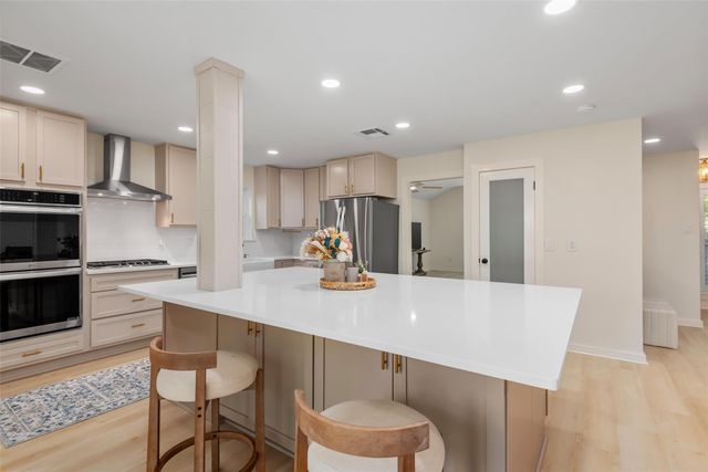 2218 Lazy Grove Drive, Kingwood, TX 77339