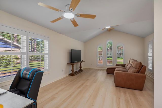 2218 Lazy Grove Drive, Kingwood, TX 77339