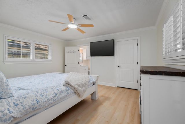 2218 Lazy Grove Drive, Kingwood, TX 77339