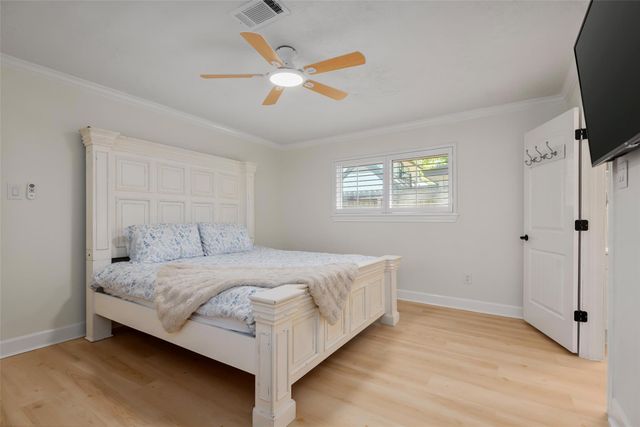 2218 Lazy Grove Drive, Kingwood, TX 77339