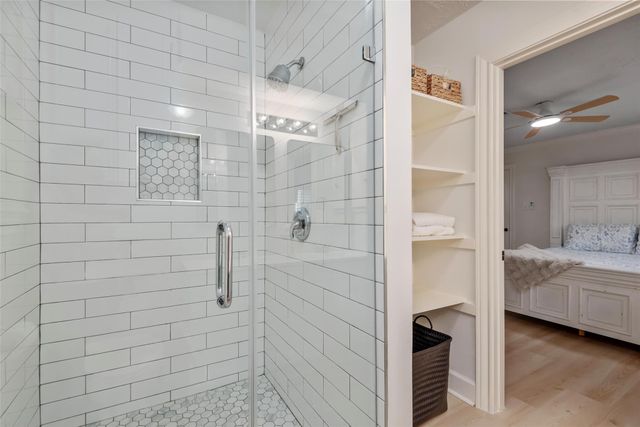 2218 Lazy Grove Drive, Kingwood, TX 77339