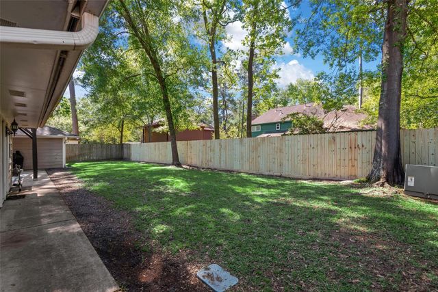 2218 Lazy Grove Drive, Kingwood, TX 77339