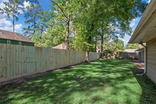 2218 Lazy Grove Drive, Kingwood, TX 77339