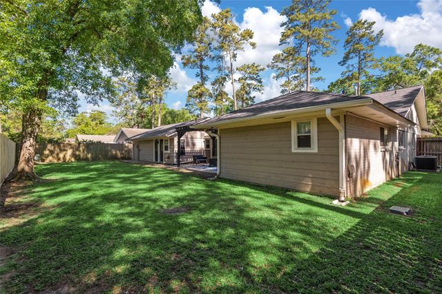 2218 Lazy Grove Drive, Kingwood, TX 77339