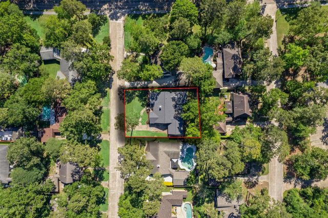 2218 Lazy Grove Drive, Kingwood, TX 77339