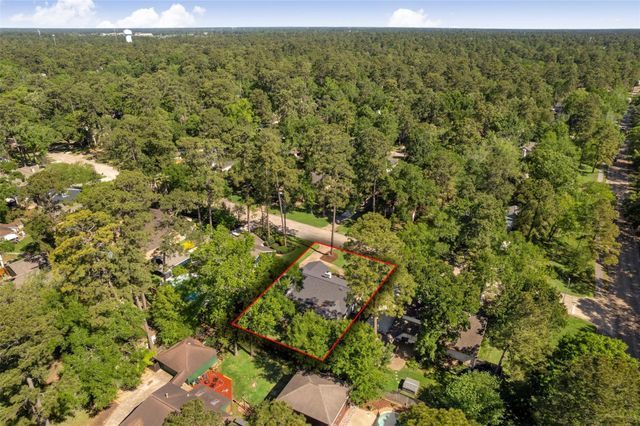 2218 Lazy Grove Drive, Kingwood, TX 77339