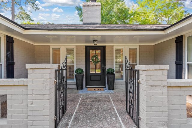 2218 Lazy Grove Drive, Kingwood, TX 77339