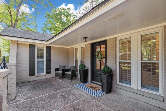 2218 Lazy Grove Drive, Kingwood, TX 77339